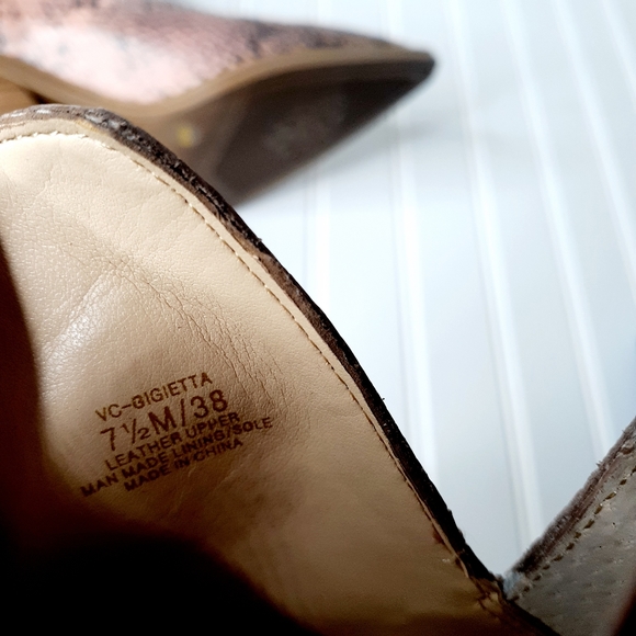 NEW Vince Camuto Gigietta Snakeskin Leather Bootie - Picture 11 of 11